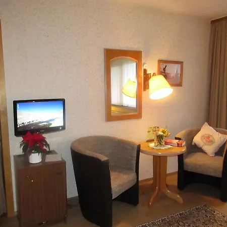 Land-gut-hotel Heidehof Hotel